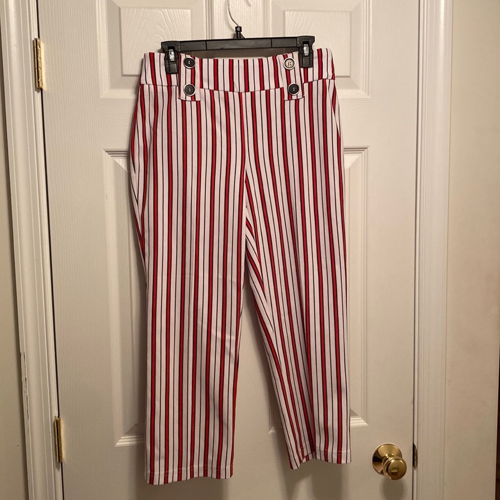 Cato White/Red/Black Pull On Crop Pants…size S